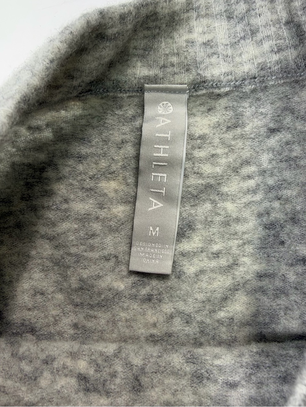 Athleta Merino Wool Blend Gray Crewneck Sweater with White Trim Size Medium - Picture 5 of 7